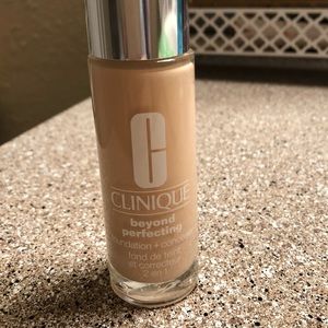 Clinique Beyond Perfecting Foundation/Concealer